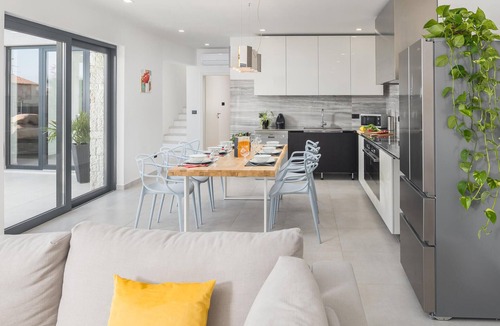 Kastelir House | Gorgeous home in Kastelir