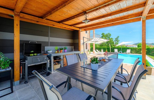 Vinez House | Gorgeous home in Labin