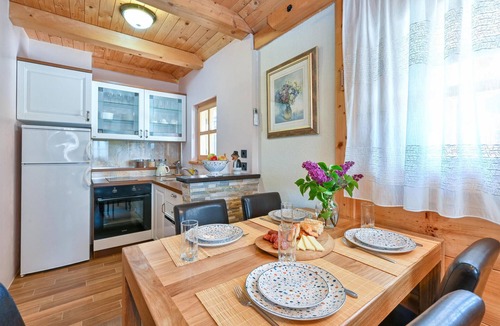 Varazdin House | Gorgeous home in Lovrecan with sauna