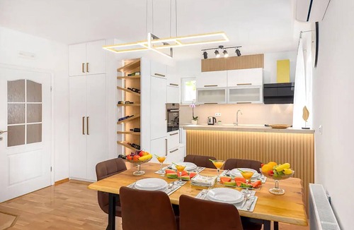 Citluk House | Gorgeous home in Lucane