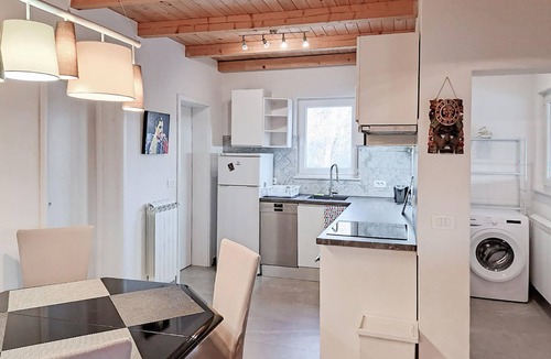 Nova Vas House | Gorgeous home in Nova Vas