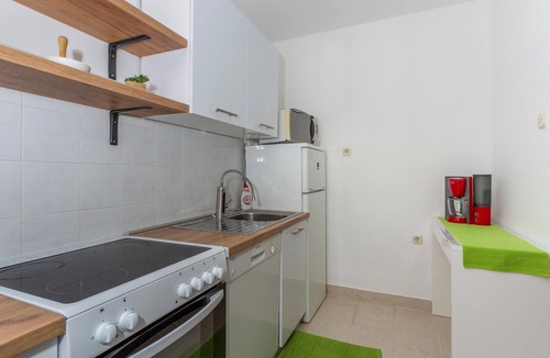 Omisalj House | Gorgeous home in Omisalj with WiFi