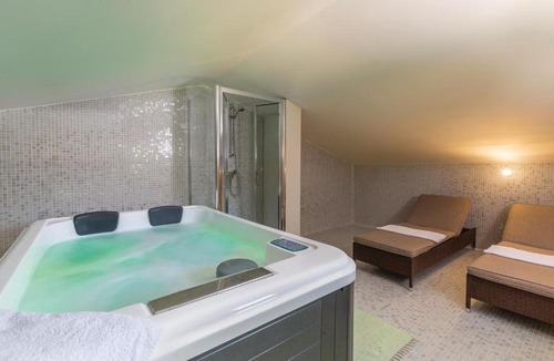 Gracisce House | Gorgeous Home In Pican