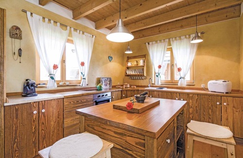Plaski House | Gorgeous home in Plaski with sauna