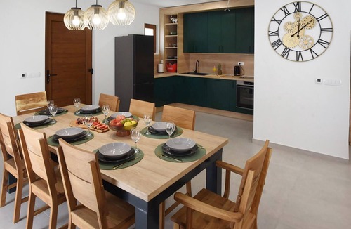 Ploce House | Gorgeous home in Ploce with private swimming pool, can be inside or outside