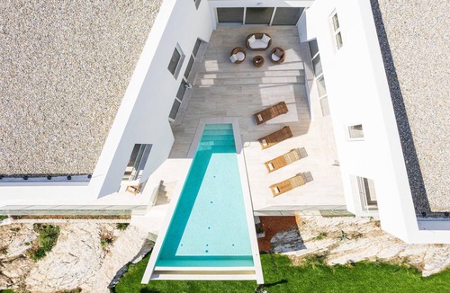 Lovinac House | Gorgeous home in Policnik with sauna