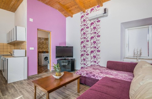 Polje House | Gorgeous home in Polje