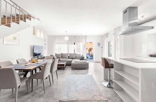 Mugeba House | Gorgeous home in Porec