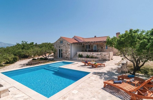 Postira House | Gorgeous home in Postira