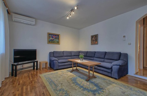 Prizba House | Gorgeous home in Prizba