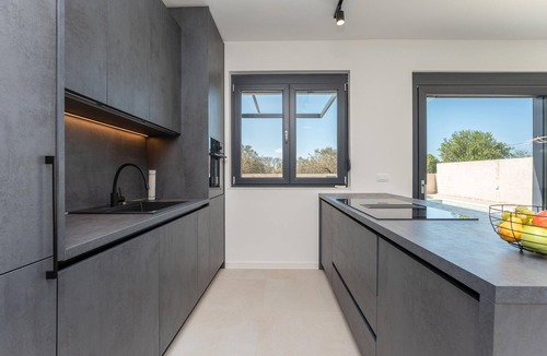 Skabrnja House | Gorgeous home in Prkos with private swimming pool, can be inside or outside