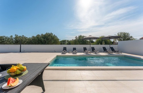 Skabrnja House | Gorgeous home in Prkos with private swimming pool, can be inside or outside