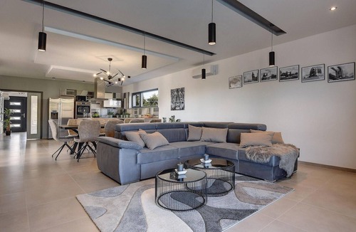 Sikici House | Gorgeous home in Pula with sauna