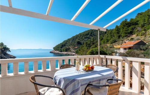 Pupnat House | Gorgeous Home In Pupnat With House Sea View