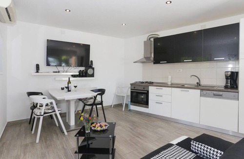 Solin House | Gorgeous home in Solin
