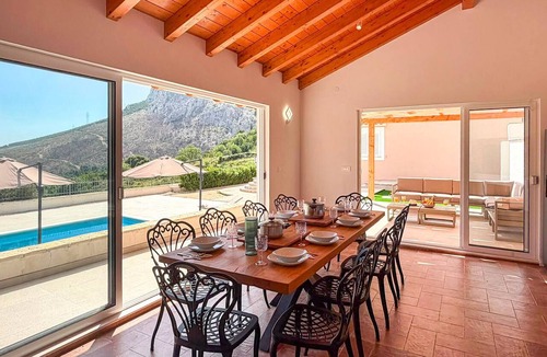 Klis House | Gorgeous home in Solin