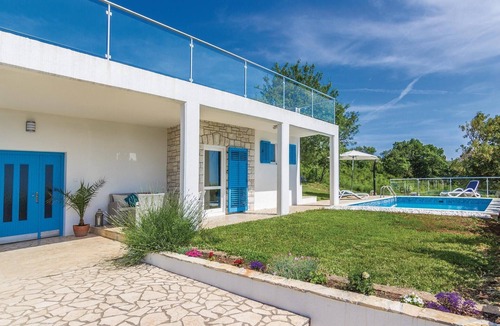 Rasa House | Gorgeous home in Trget