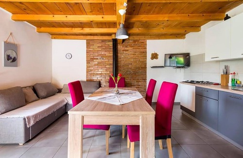 Velic House | Gorgeous home in Trilj