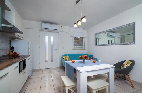 Fazana House | Gorgeous home in Valbandon with WiFi