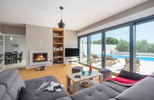 Valtura House | Gorgeous home in Valtura with sauna