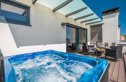 Valtura House | Gorgeous home in Valtura with sauna