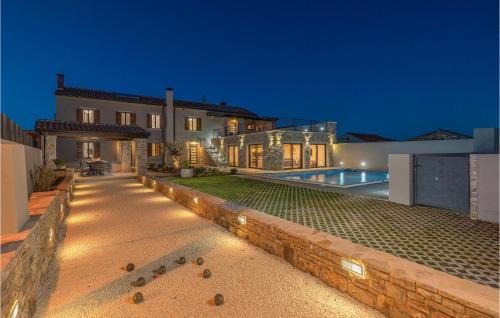 Valtura House | Gorgeous Home In Valtura