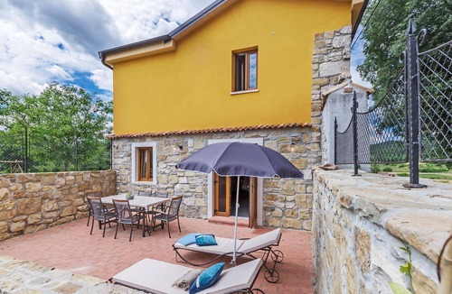 Pazin House | Gorgeous home in Zarecje with WiFi