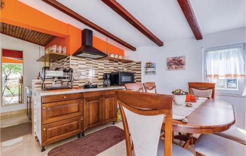 Zlobin House | Gorgeous Home In Zlobin With Heated Swimming Pool