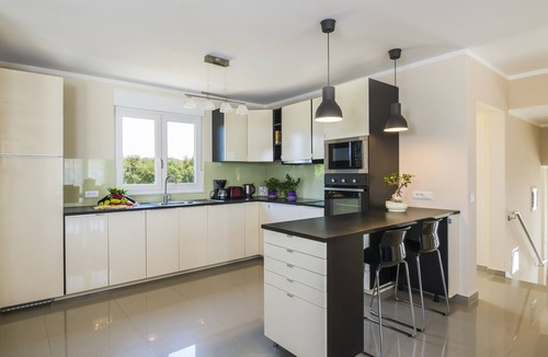 Rogocana Villa | Gorgeous Villa Land with Private Pool