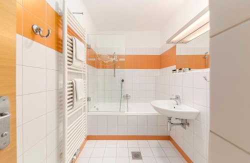 Hotavlje House | Gostilna Lipan