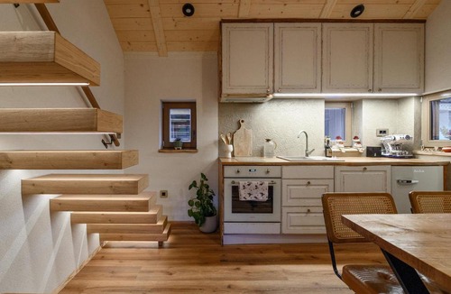 Dolenjske Toplice Villa | Granary SPA - Cabin with Pool, Sauna & Jacuzzi