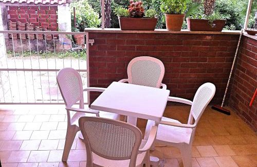 Opric Apartment | GREAT HOLIDAY - Cash Pay, Security Parking, Terrace, Wifi, Aircool, Kitchen