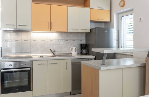 Babin Kuk Apartment | Green Hills Apartment - One Bedroom Apartment with Balcony and Sea View