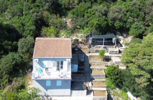 Sobra Apartment | Green House - Two-Bedroom Apartment with Terrace and Sea View