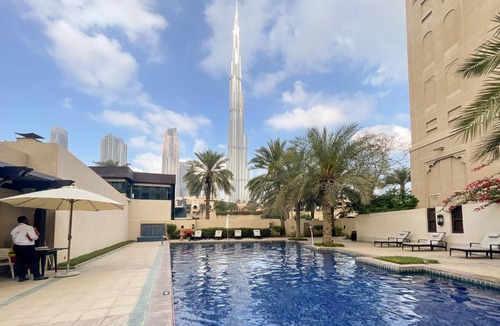 Downtown Dubai Apartment | Green living chic 1 bedroom apartment