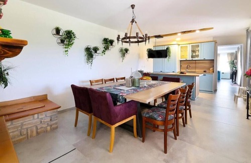 Dolenja Vas House | Green Oasis Villa Kristina
