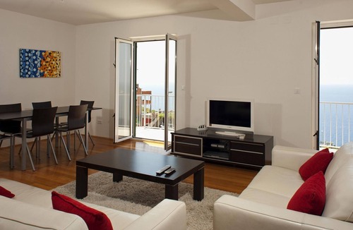 Cavtat House | Großes Ferienhaus mit zwei Balkonen by Interhome
