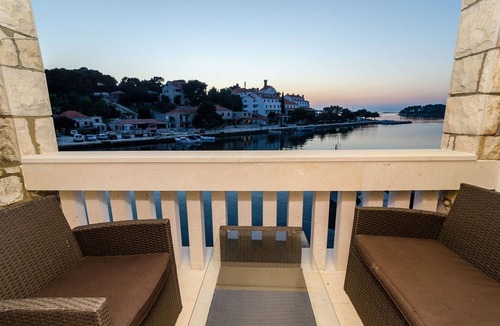 Pomena Apartment | Guest House Kiko - One-Bedroom Apartment with Balcony and Sea View (A4)