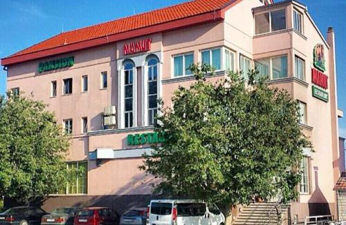 Kastel Luksic House | Guest House Mamut