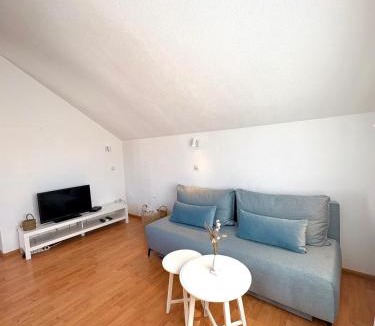 Vis Apartment | Guest House Štorija, Vis Center, 1 min from Ferry