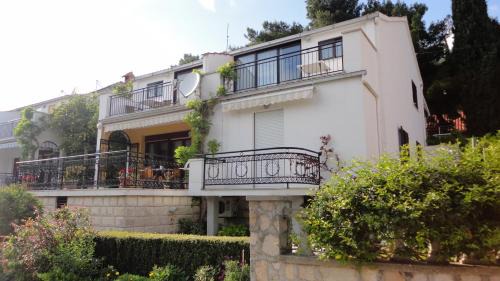 Bol House | Guesthouse Apartment Božica