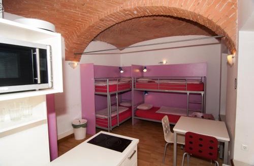 Ljubljana City Centre Hostel | H2O Hostel