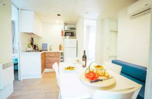 Terme Catez House | Happy Supéri Mobile Homeeur 4 -Room, Sleeps 7