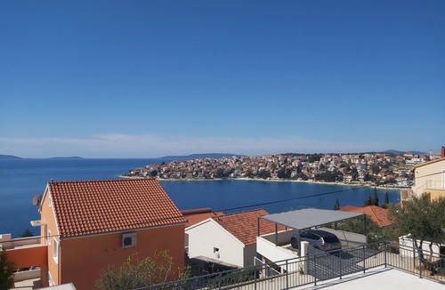 Businci Apartment | Heated swimming pool with stunning sea view terrace a8