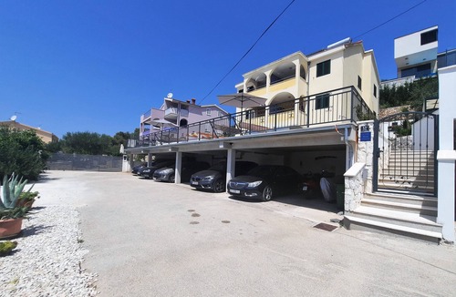 Businci Apartment | Heated swimming pool with stunning sea view terrace a8