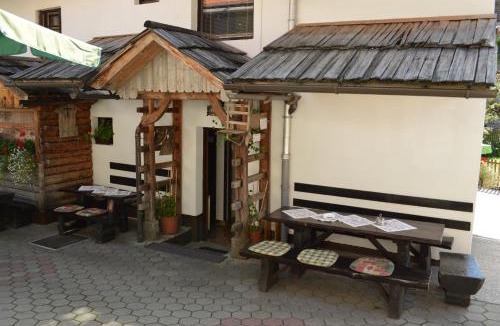 Stara Fuzina Bed & Breakfast | Hiša Planšar Bohinj accommodations