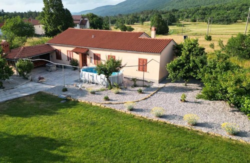 Podgorje Apartment | Hiša Pod Slavnikom