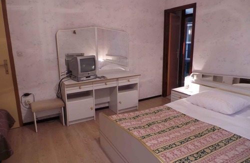 Mosenice Apartment | Holiday apartment with air conditioning and barbecue