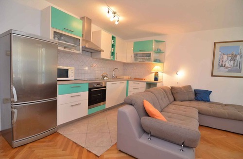 Petrcane Apartment | Holiday apartment 30 m from the beach