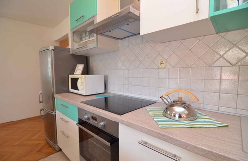 Petrcane Apartment | Holiday apartment 30 m from the beach